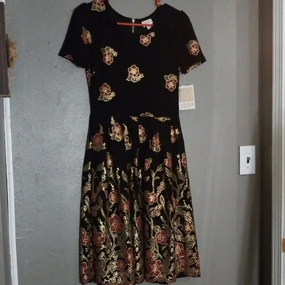 *RARE* LuluRoe Elegant Amelia - S - Picture 2 of 4